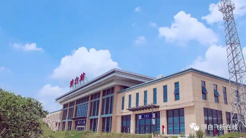 博白人期待的火车站站前广场竟然是这样的!