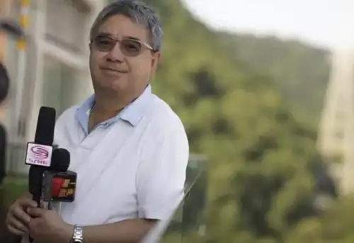 香港除了李嘉诚还有一个千亿富豪郑家成曾跟蓝洁瑛有过一段情