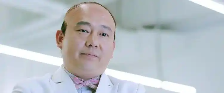 分手大师:唐大山询问大师的决定,大师当场决定接下这个单子.