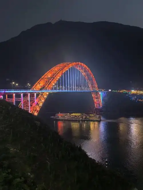 巫山长江大桥夜景好看 2023年11月22日,重庆巫山县,巫 - 抖音