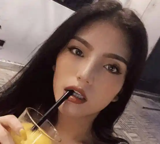 jonyj为何不晒老婆照片,对方正脸曝光那刻,换谁谁舍得晒啊_妻子_很