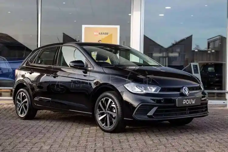 原创新一代polo黑武士亮相宽体车身15t竞争飞度犀利又帅气