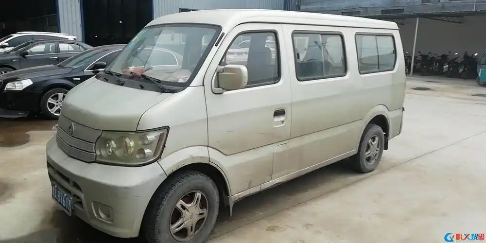 长安4500面包车9座急售废铁价