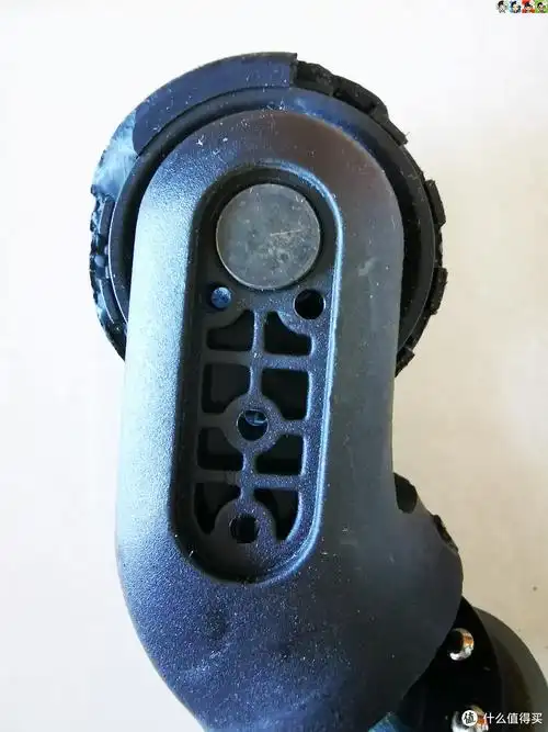 花费九牛二虎之力——更换行李箱万向轮