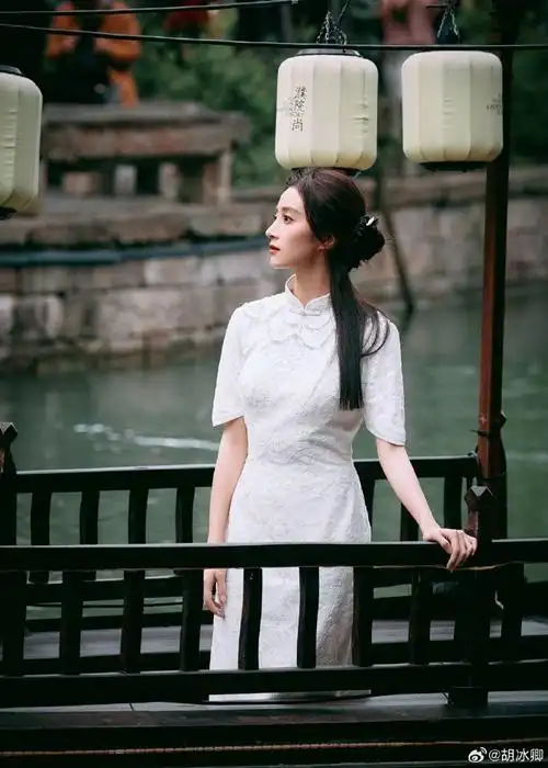 胡冰卿国风旗袍##胡冰卿好薄一片