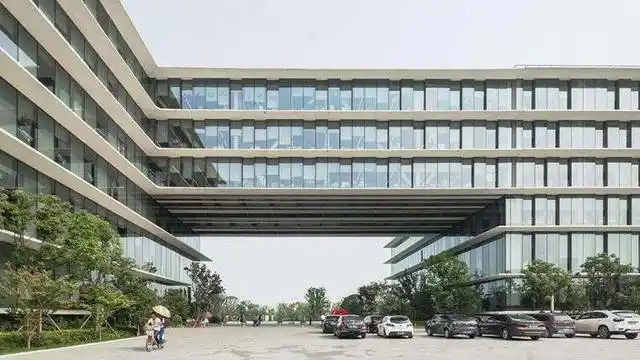 互联网企业牛不牛,看总部大楼便一目了然_建筑