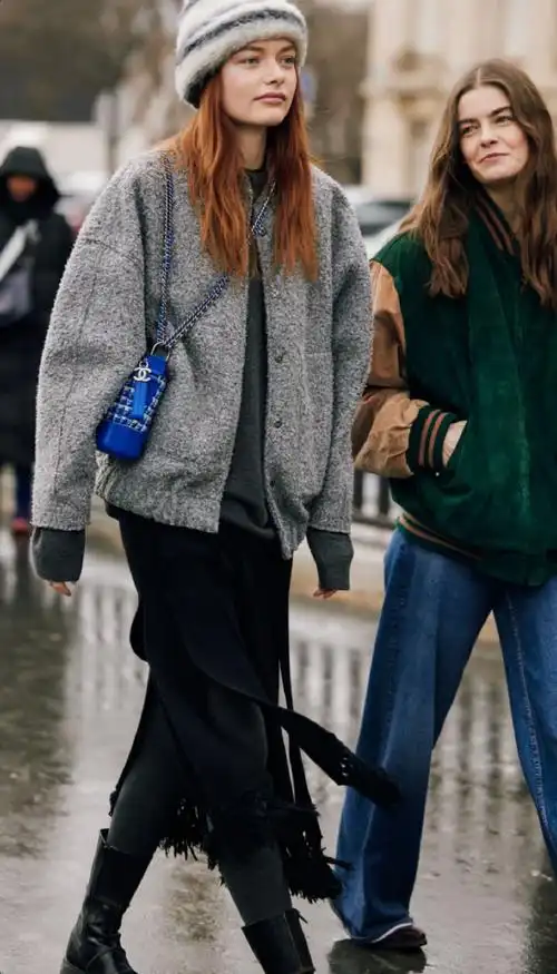 时装周#|10度左右每年爱看,chanel外场街拍