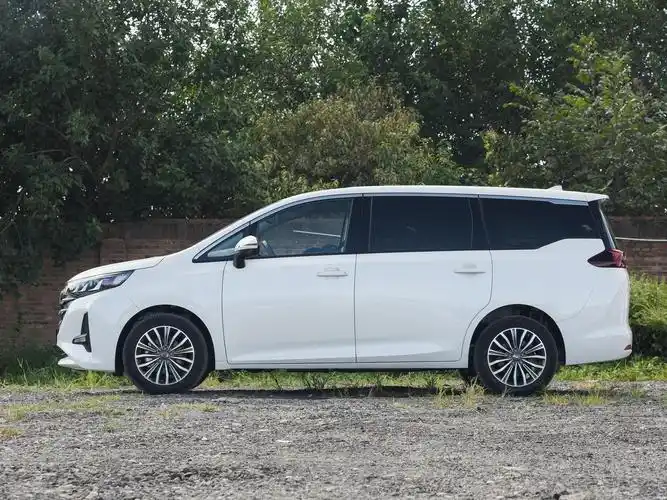 6座及以上车型传祺m6现车充足购车最高优惠05万元