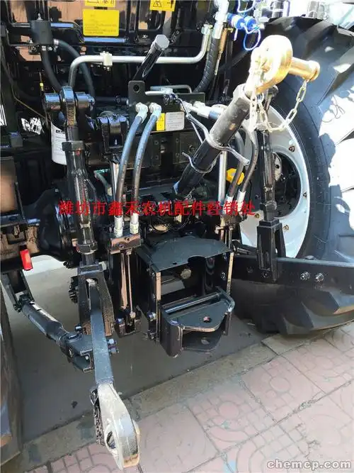 辽阳雷沃欧豹拖拉机配件转向器及转向管柱总成销售