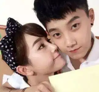 最后的爆点就是李濛是刘雨欣的老公,当时一场混战看得吃瓜群众很过瘾