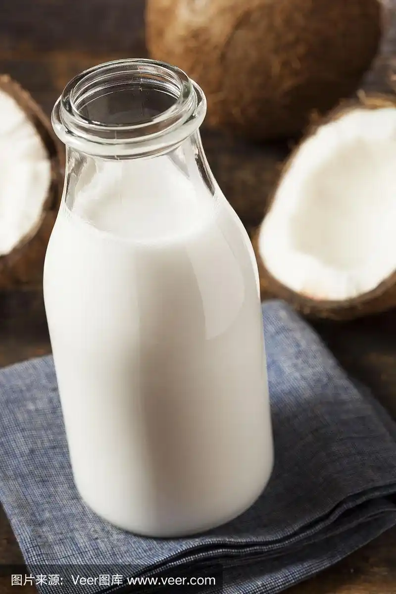 新鲜有机椰奶