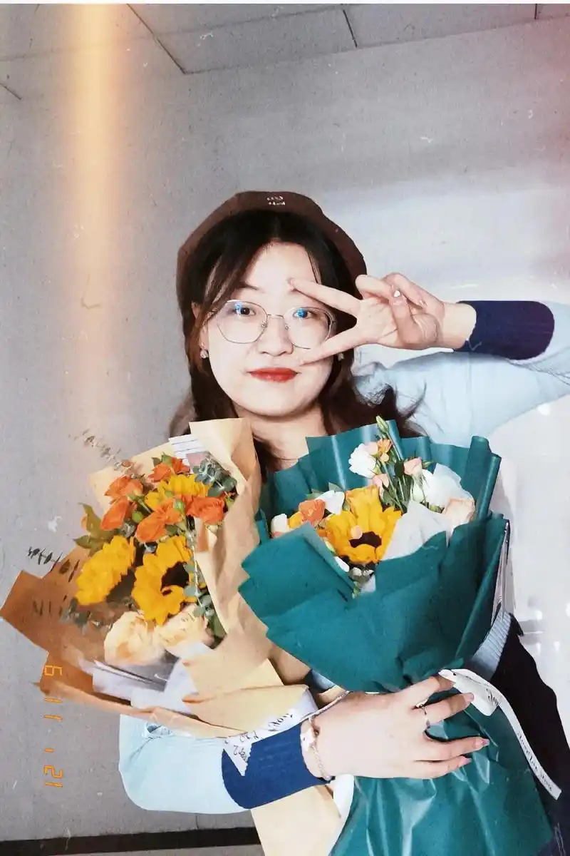 20岁收到的花会永远开在20岁