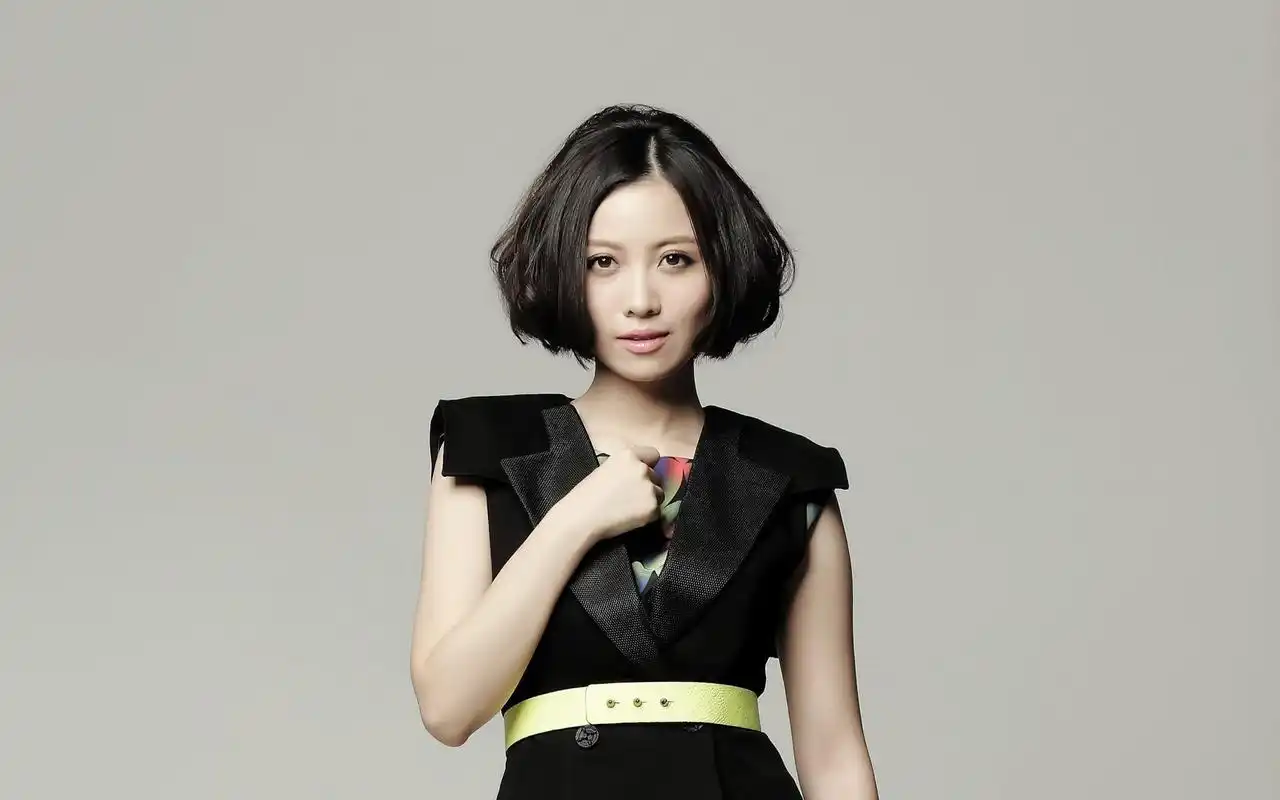 姚贝娜壁纸图片