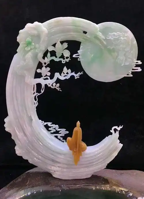 浅谈翡翠作品传承与创新的创作理念