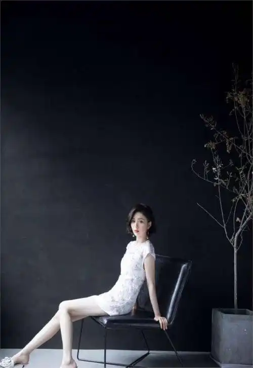 佟丽娅也开始透视啦简直白的亮眼真不愧是月光仙子