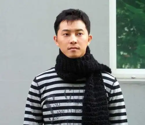 p>沙溢,1978年2月15日出生于 a target="_blank" href="/item/吉林省