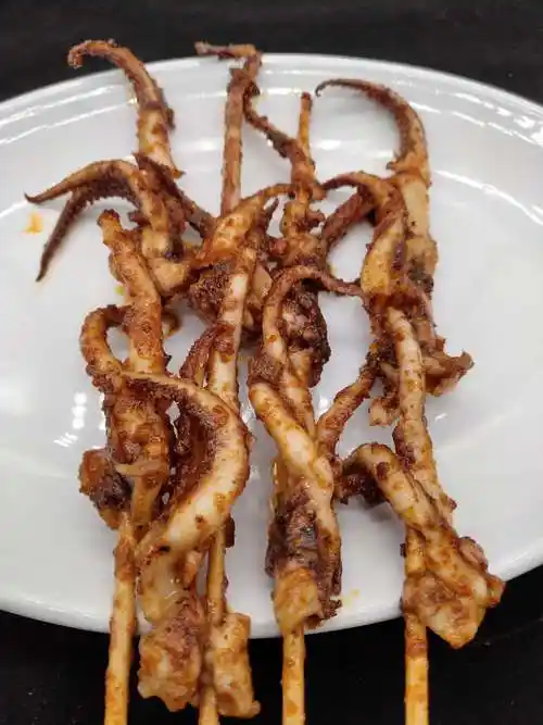 铁板鱿鱼串须串33克大串新鲜冷冻商用网红烧烤海冷冻鱿鱼