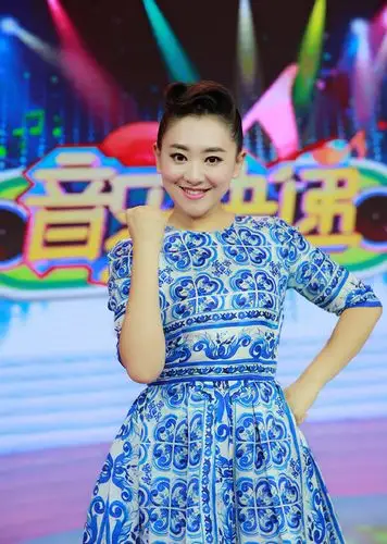 月亮姐姐_中央电视台主持人_央视网(cctv.com)