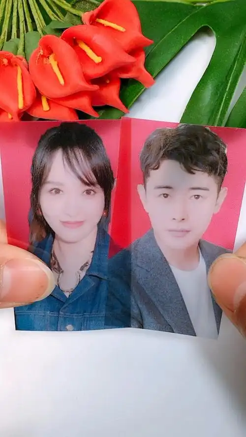 唐嫣,罗晋的照片合起来以后,就是他们双胞胎宝宝出生的样子