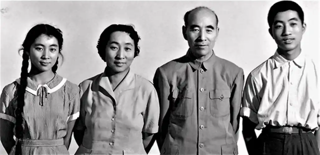 摇滚乐|林立果对张宁说:总有一天,我会让全国人民听到摇滚乐