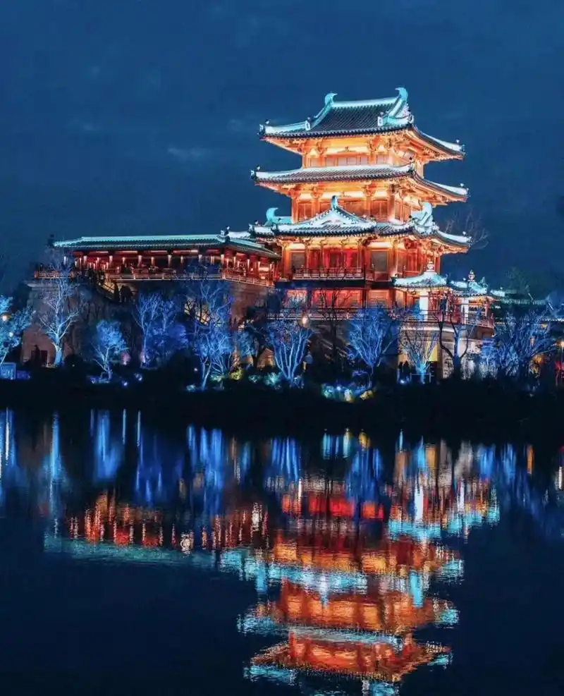 南京牛首山金陵小镇最详细一日游攻略 我们是周末到的,周末或者节假日