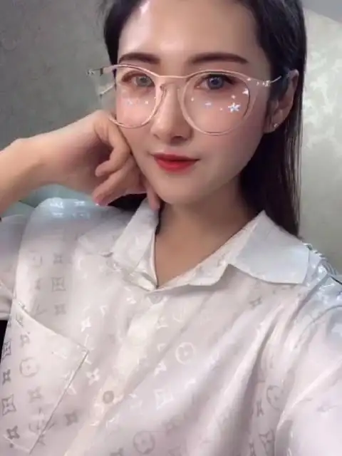 韩佳佟            03-12