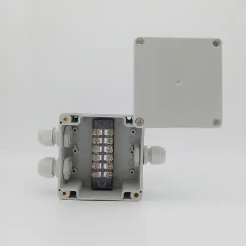 83*81*56一进二出塑料防水盒户外防水接线盒带端子6位接线端子盒