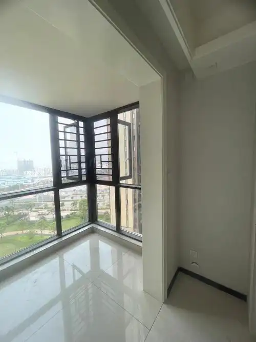 阳台不做门却装门套