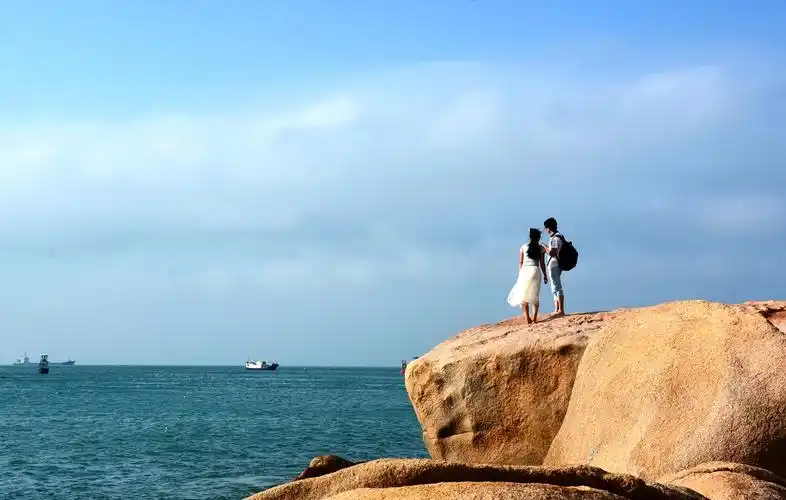 陪你一起去看海