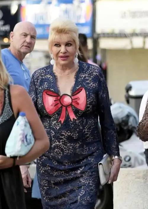 71岁穿深v和男友秀恩爱|唐纳德·特朗普|梅拉尼娅|伊万卡|伊凡娜_网易