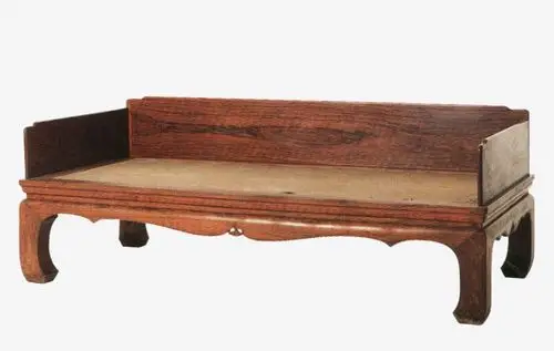 故宫典藏  黄花梨朵云纹罗汉床