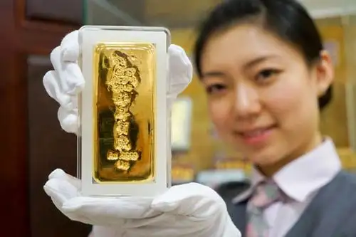 mainlands gold imports from hk tumble 32% in 2014