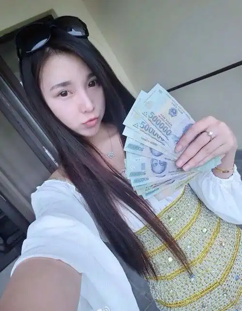 颜霜霜终于流出,2014年网络呼声颜值最高的"宅男女神"[338p/25mb]