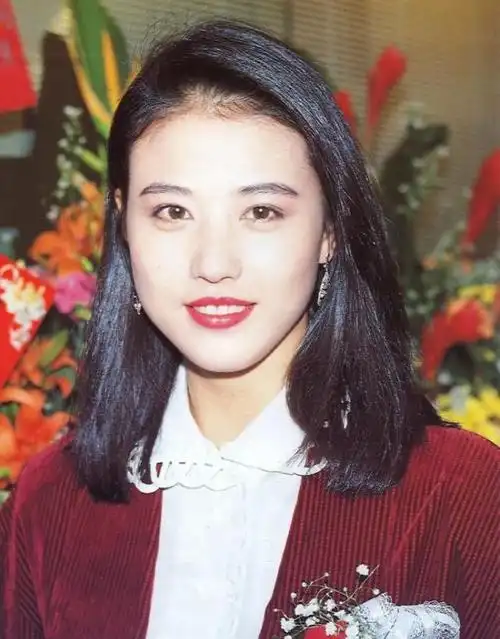 侠女周海媚独居者之困