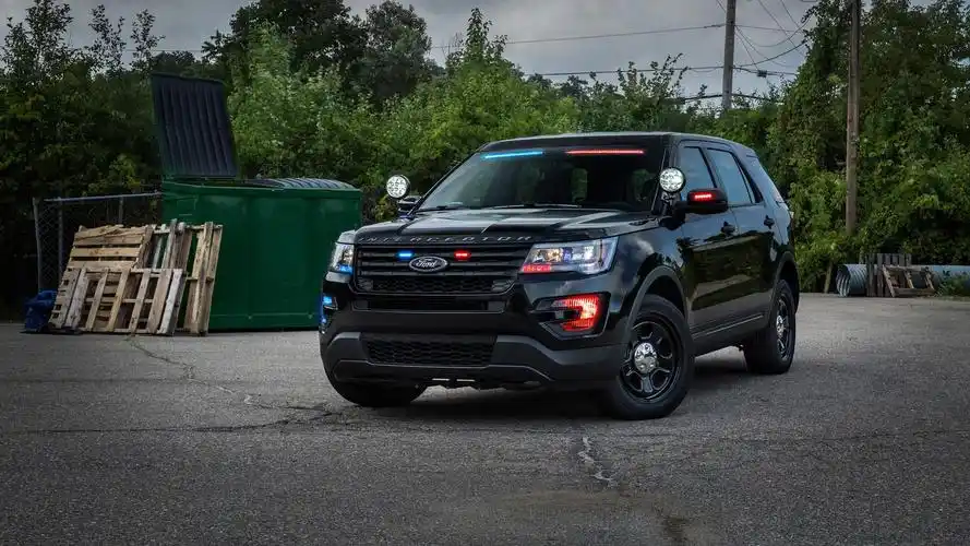 2016年福特警方截击壁纸1280x720分辨率查看