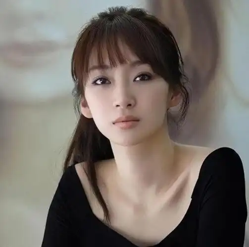 表面是艺人实则是富家女的明星她们最不怕的就是潜规则