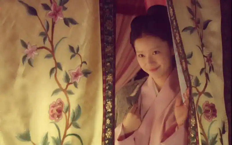 红楼梦里麝月在贾宝玉心里能与薛宝钗,林黛玉和袭人齐名并列?_百科ta