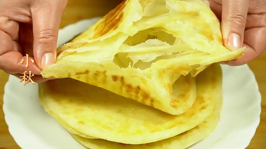 筋道柔软又起层的家常小油饼,家庭版油饼的做法记住这几点,新手也能