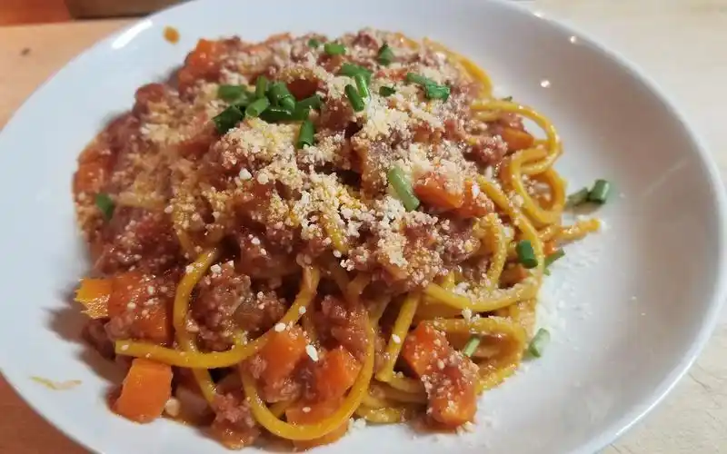 spaghetti bolognese (意大利西红柿牛肉面)