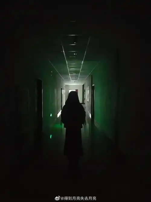 男票的阴间拍照技术有多野救命这也太可怕了