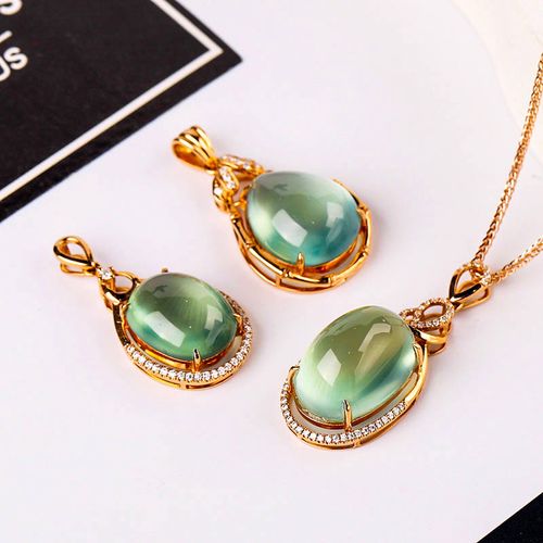 葡萄石吊坠女a款18k玫瑰金镶嵌定制实物拍照时尚百搭证书彩宝轻奢