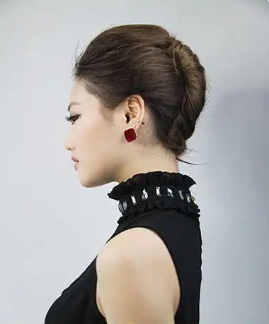 【千寻盘发】大气高雅又时尚上班族的职业发型