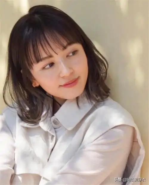 齐刘海齐肩发型图片(齐刘海齐肩发型图片直发自然)-天晟网