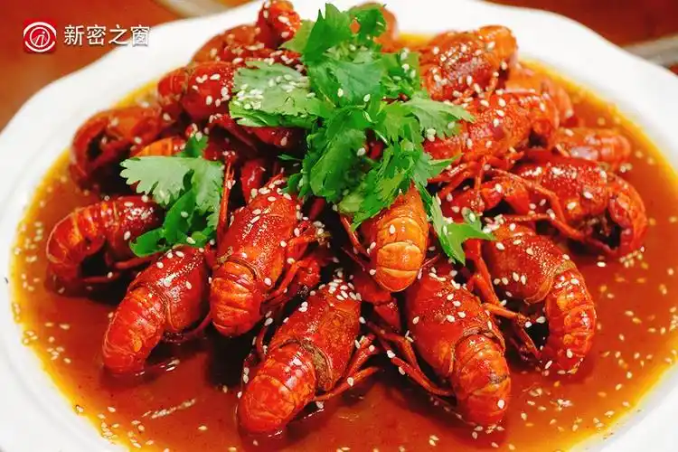 tip of the tongue麻辣小龙虾因为生长在极寒领域,波士顿龙虾生长周期