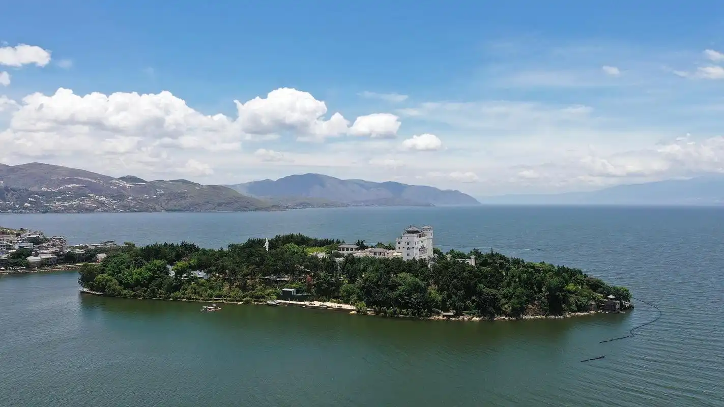 欢迎来到大理南诏风情岛,这个位于苍洱风景名胜区黄金地段的美丽小岛.
