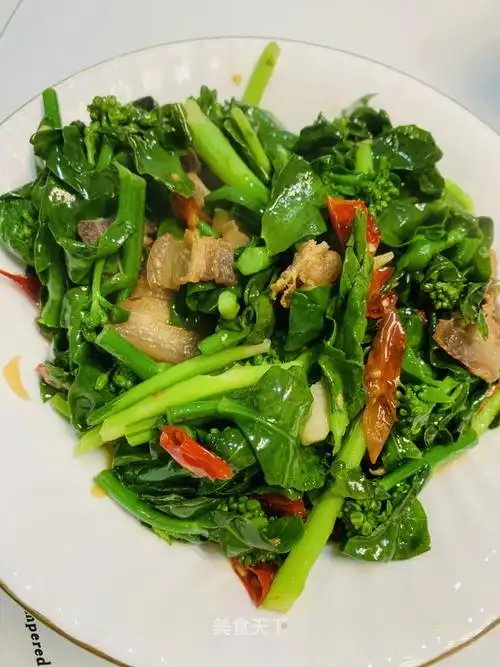 五花肉炒芥兰的做法_五花肉炒芥兰怎么做_杨洁的家常菜谱的菜谱_美食