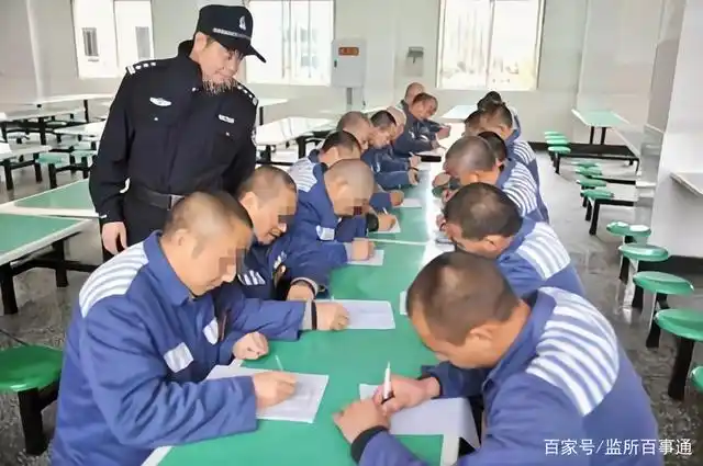 入监后,服刑人员身处封闭环境,与社会隔离,因此对于亲情有着更为强烈