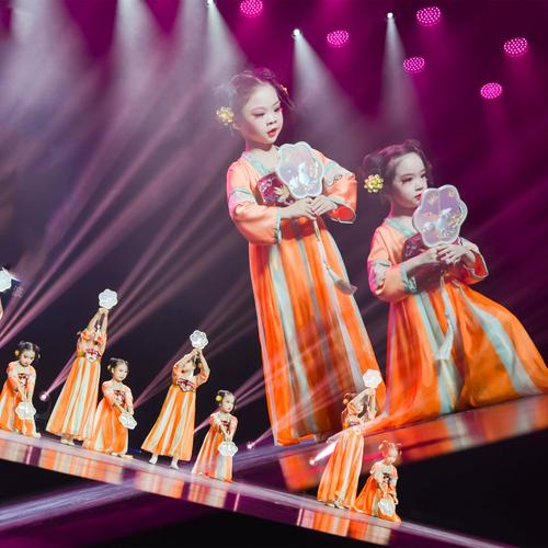 胭脂妆团扇舞蹈