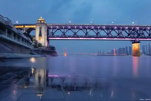 网红景点打卡:武汉有哪些好玩的地方旅游景点 自由行攻略