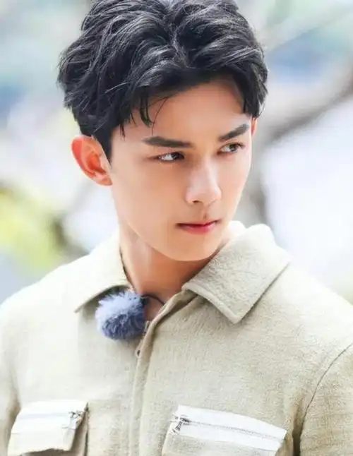 吴磊如今的落魄可以说是娱乐圈的悲哀